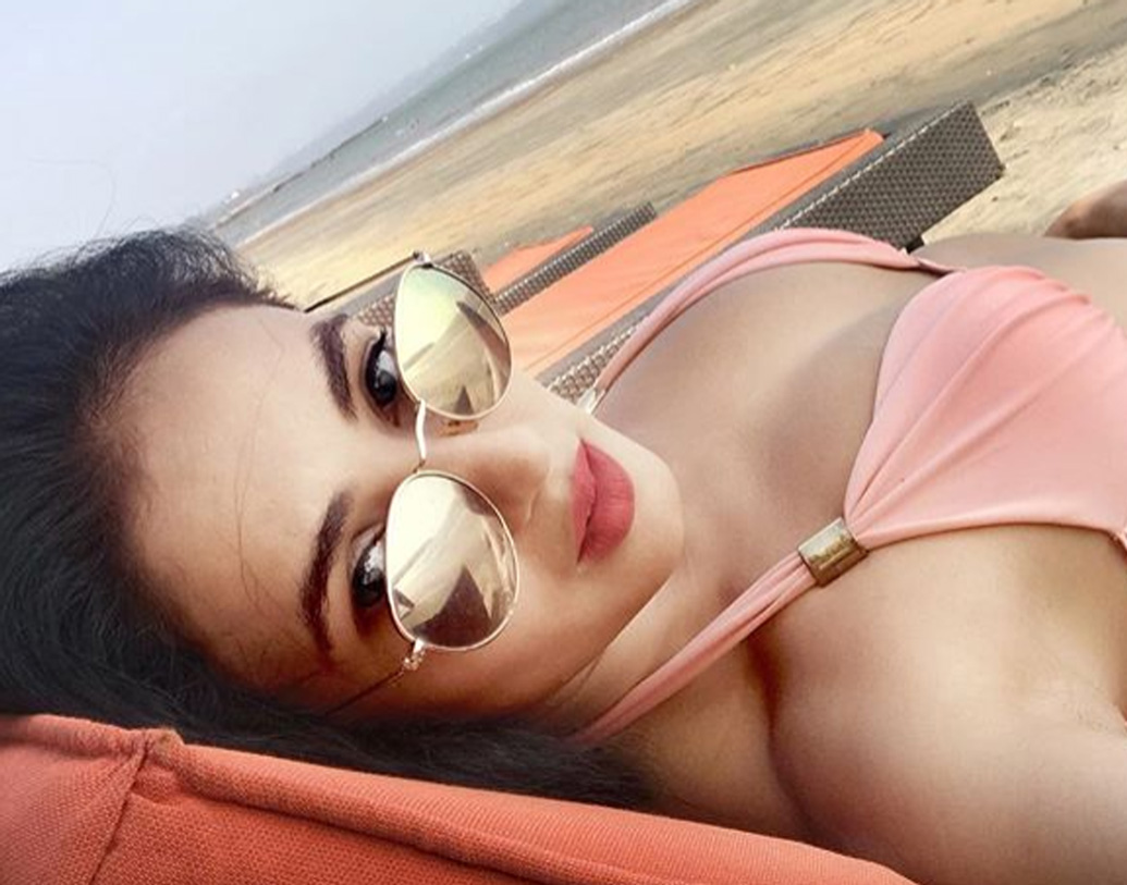 সম্প্রতি এক ক্রিকেটারের সঙ্গে এই অভিনেত্রীর নাম জড়িয়েছে।