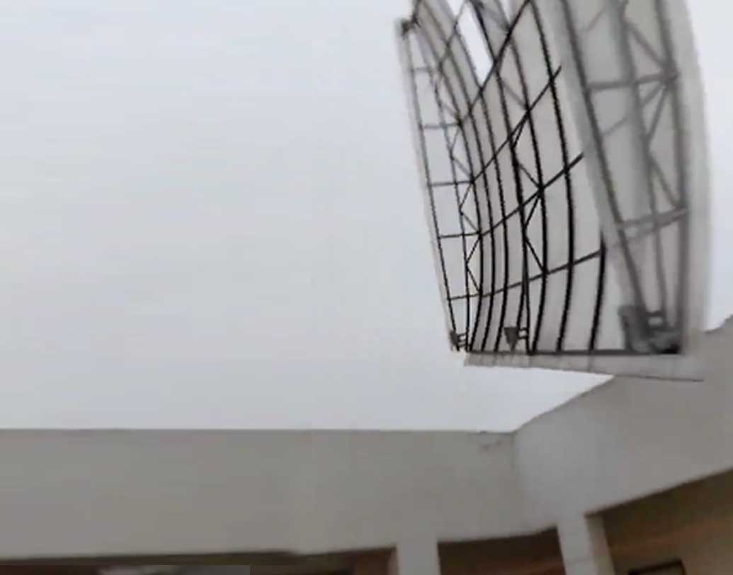 বিদ্যুৎহীন ওড়িশার পুরী, গোপালপুর-সহ বিস্তীর্ণ এলাকা। রাস্তাঘাট একেবারে শুনশান হয়ে পড়ে।