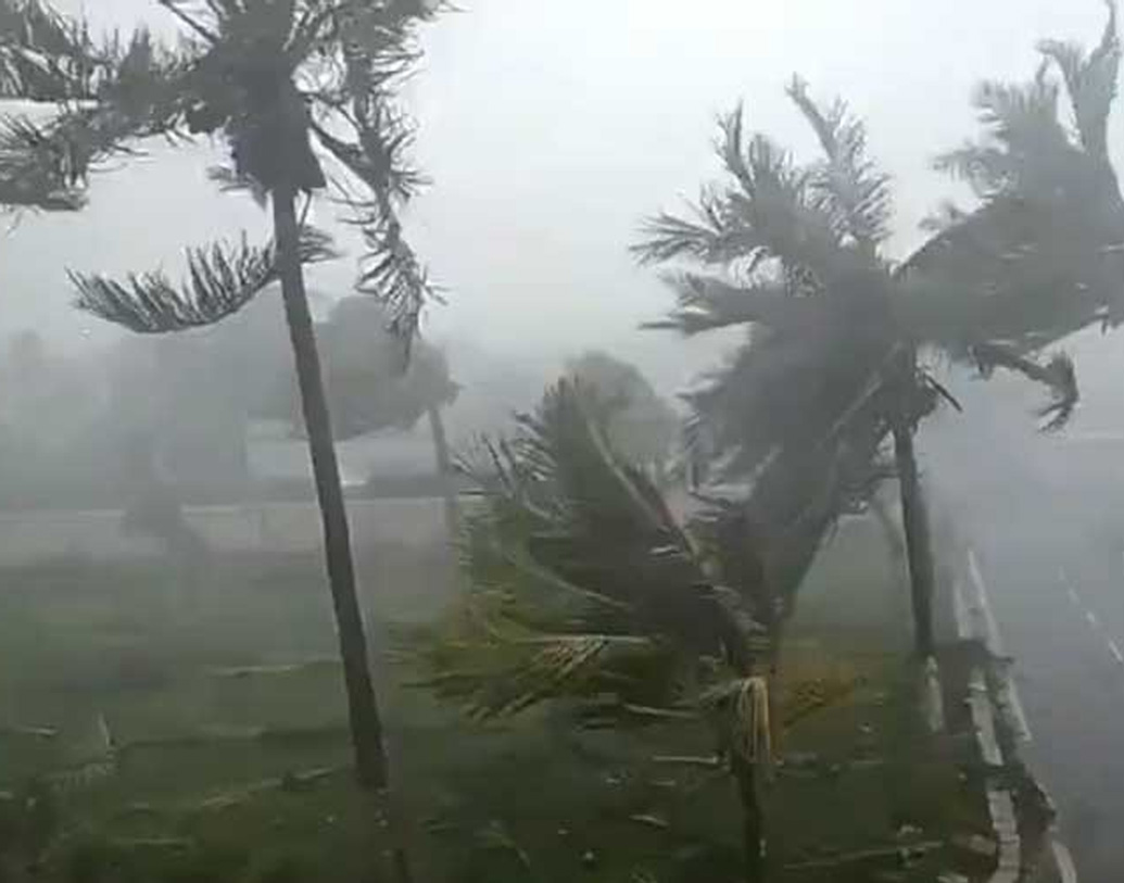 ফণীর যাত্রাপথ থেকে ১১ লক্ষ মানুষকে অন্যত্র সরিয়ে নিয়ে গিয়েছে ওড়িশা সরকার।