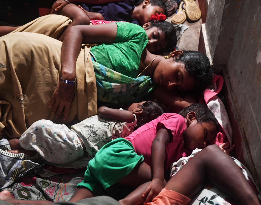 ওড়িশার ১১ লক্ষ মানুষকে ‘সাইক্লোন শেল্টার’-এ সরিয়ে নেওয়া হয়েছে।