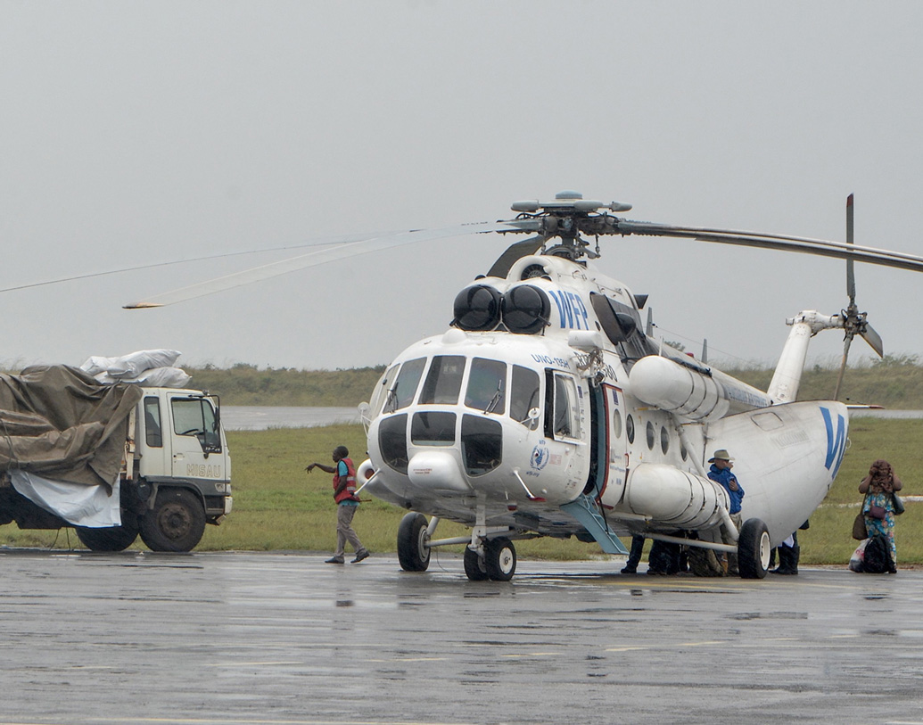 অবস্থা এতটাই ভয়াবহ যে, বিভিন্ন স্থানে ত্রাণ সামগ্রী ও সাহায্য পৌঁছনো সম্ভব হচ্ছে না। সাইক্লোন কেনেথে মোজাম্বিকের প্রায় ৭ লক্ষ মানুষ বিপর্যয়ের সম্মুখীন হয়েছে। ৬০ শতাংশেরও বেশি ফসল নষ্ট হয়ে গিয়েছে।