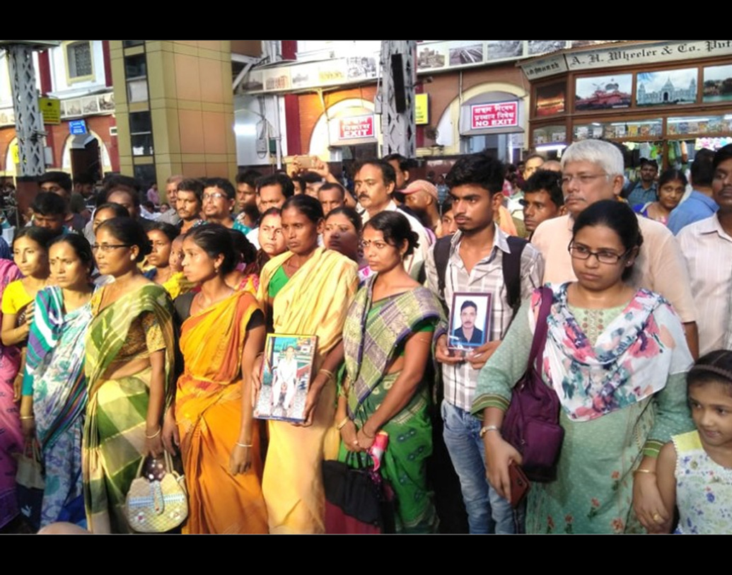 এ ছাড়াও অনুষ্ঠানে আমন্ত্রিত রাজ্যে পঞ্চায়েত নির্বাচনের আগে থেকে লোকসভা ভোট পর্যন্ত যে সমস্ত মানুষ রাজনৈতিক হিংসার বলি হয়েছেন বা বিভিন্ন রাজনৈতিক কর্মসূচিতে মৃত্যু হয়েছে, তাঁদের পরিবারের সদস্যরা।  থাকছেন ২০১৪ সালে বামনগাছিতে খুন হওয়া বিজেপি কর্মী সৌরভ চৌধুরী এবং পুলওয়ামায় জঙ্গি হানায় নিহত জওয়ান হাওড়ার বাবলু সাঁতরার পরিবারের লোকজনও। মোট ৫২টি পরিবারের ৭০ জন সদস্য থাকছেন এ দিন।