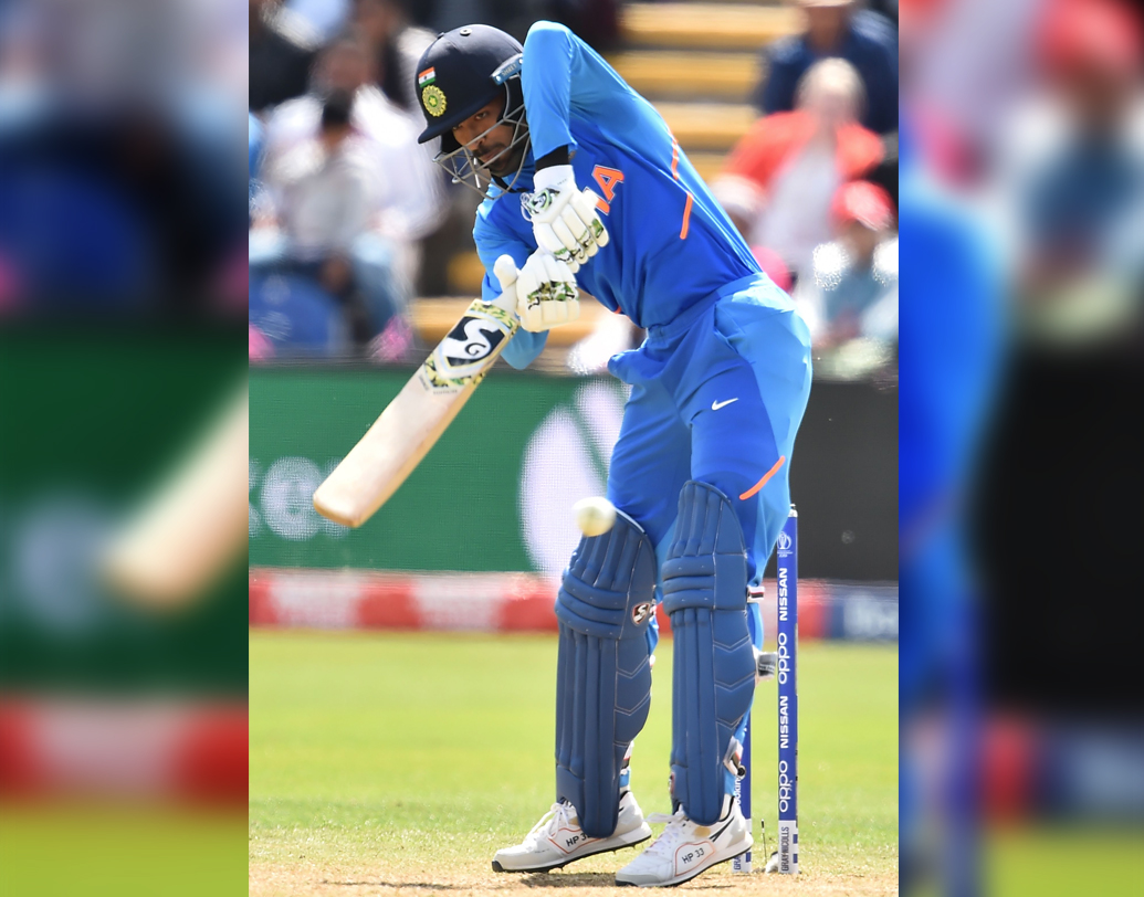 ধুন্ধুমার ব্যাটিংয়ের জন্য বিখ্যাত হার্দিক পাণ্ড্যকে ছয়ে পাঠানোর ভাবনা লক্ষ্মণের। আইপিএল জুড়ে দুরন্ত পারফরম্যান্স করেছেন পাণ্ড্য। বিশ্বকাপেও ফুল ফোটাবেন তিনি, এমনটাই বিশ্বাস প্রাক্তন তারকার।