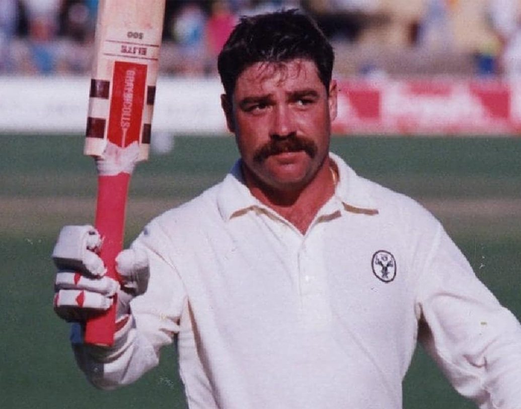 অস্ট্রেলিয়ার ডেভিড বুন থাকছেন তিন নম্বরে। ১৯৮৭ সালের বিশ্বকাপে অস্ট্রেলিয়ার হয়ে সর্বোচ্চ ব্যক্তিগত স্কোর ছিল তাঁর। ৮ ম্যাচে ৪৪৭ রান, গড় ৫৫.৮৮। ধারাবাহিকভাবে ভাল খেলেছেন দলের হয়ে। তাঁর ৭৫ রানের হাত ধরেই অস্ট্রেলিয়া ইংল্যান্ডকে ৭ রানে হারিয়ে বিশ্বকাপ জিতেছিল।