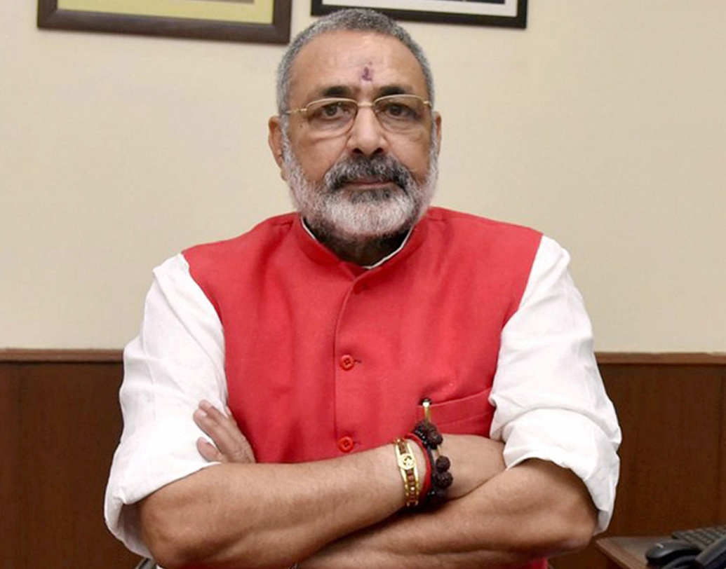 গিরিরাজ সিংহ বেগুসরাই থেকে কানহাইয়া কুমারকে পরাজিত করেছেন। গিরিরাজ পেলেন পশুপালন, ডেয়ারি ও মৎস্য দফতরের দায়িত্ব।