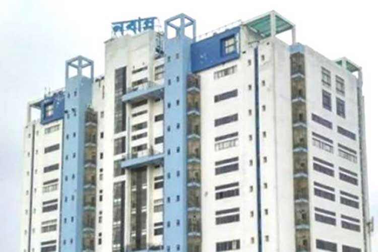 Mamata sent three bureaucrats to Modi's oath taking ceremony