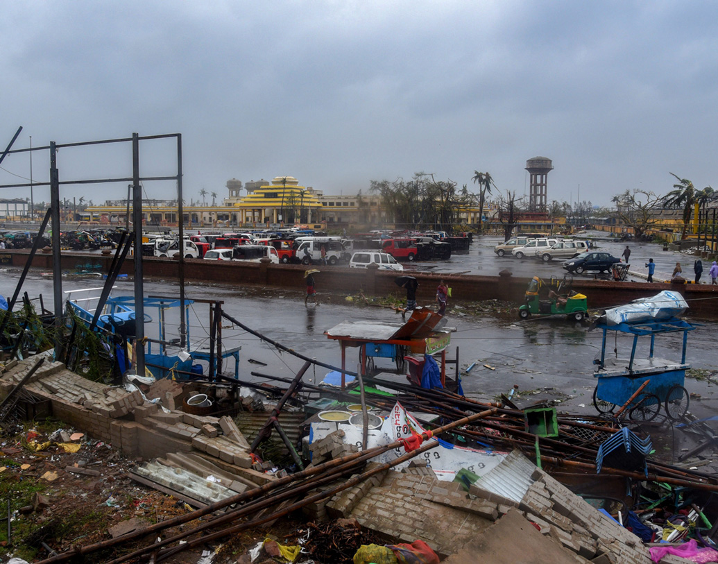 যোগাযোগ ব্যবস্থা সম্পূর্ণ বিকল হয়ে পুরী বিচ্ছিন্ন দ্বীপে পরিণত হয় শুক্রবারে। মূলত শহরকেন্দ্রিক ছবিই উঠে এসেছে ফণীর ধ্বংসলীলার।
