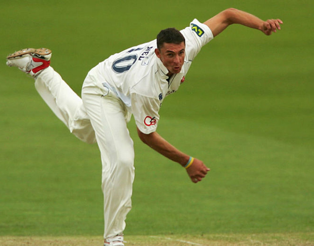 আন্দ্রে নেল: মুম্বই ইন্ডিয়ানসের হয়ে আইপিএল ডেবিউ করেন তিনি। বীরেন্দ্র সহবাগ তাঁকে রান আউট করেন। একটিও বল খেলতে পারেননি তিনি। বল হাতে ৩ ওভারে ৩১ রান দেন তিনি। ইকনমি রেট ১০.৩৩। গৌতম গম্ভীরকে সে ম্যাচে আউট করেন তিনি। তবে আর আইপিএলে দেখা যায়নি এই প্রোটিয়া পেসারকে।