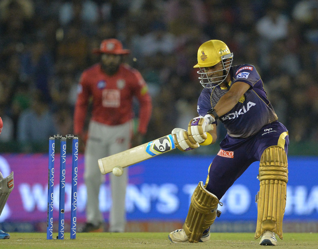 সাত নম্বরে নামতে পারেন রবীন উথাপ্পা। গত ম্যাচে খুব একটা খারাপ খেলেননি তিনি। তবে দ্রুত রান তুলতে পারেন বলে প্রথমে নয় পরের দিকে তাঁকে নামাতে পারে নাইটরা।