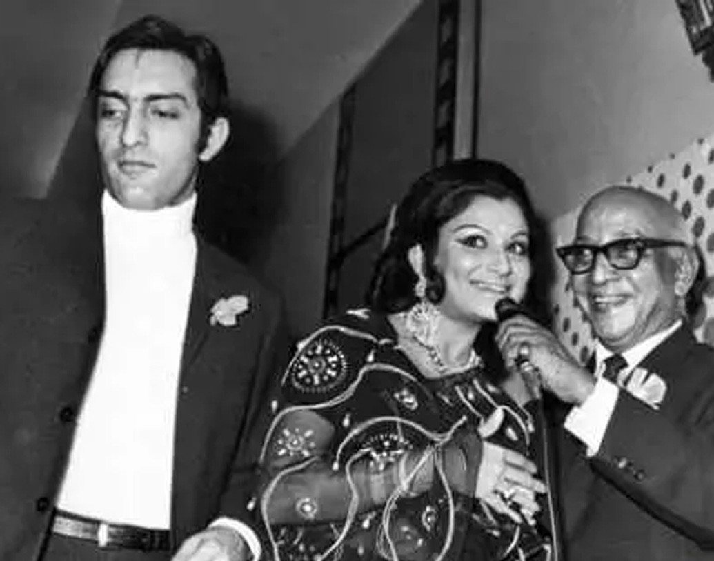 ভাষা আলাদা, ধর্ম আলাদা, আলাদা দু’জনের পেশা। পারিবারিক ঐতিহ্যও একেবারেই আলাদা। তবুও প্রেমে পড়লেন তাঁরা।