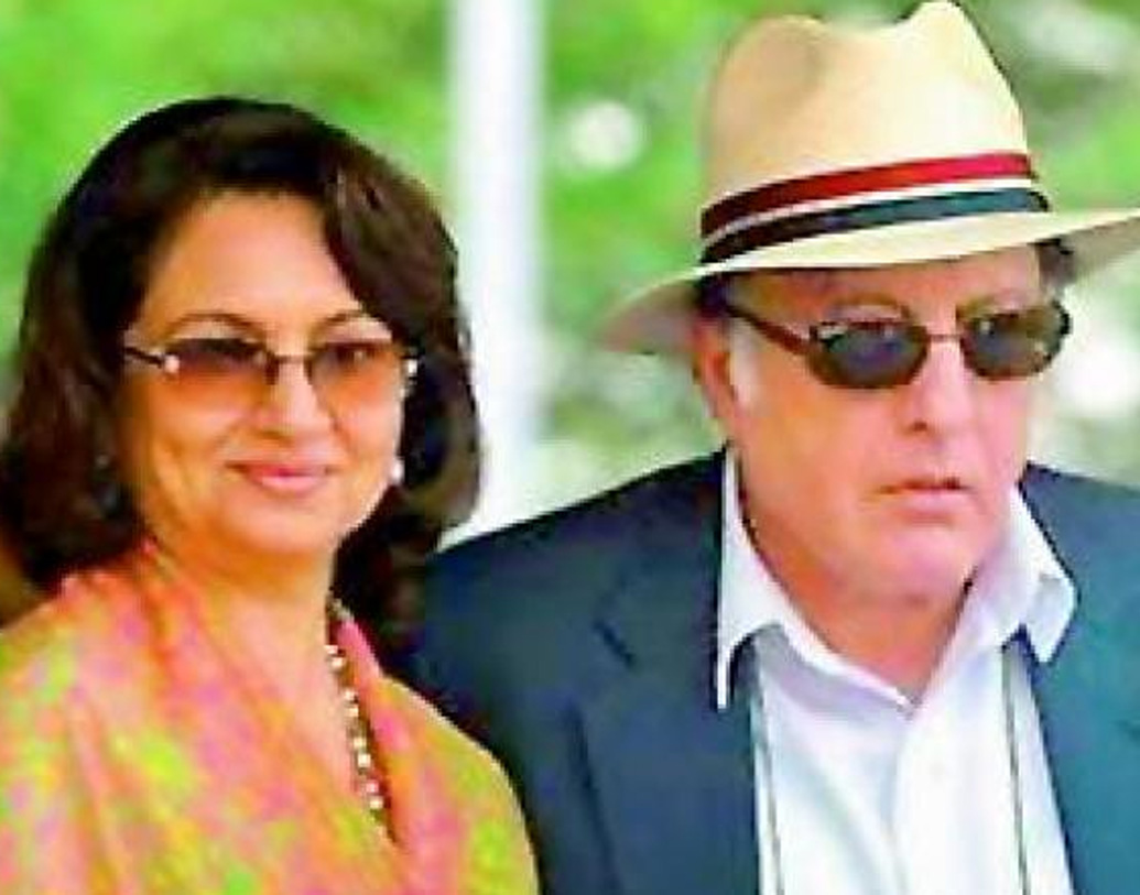 পটৌডী ২০১১ সালে মারা যাওয়ার পর শর্মিলা বলেছিলেন, তিনি এতটা একা হয়ে যেতে পারেন, তা কখনও ভাবেননি।