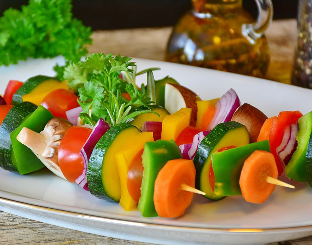 স্বাস্থ্য ভাল রাখতে রোজকার ডায়েটে শাকসবজি রাখা উচিত বলে অনেকেই তো পরামর্শ দেন! তবে সেই সবজিতেই যদি লুকিয়ে থাকে আতঙ্ক? অনেকেরই এমন ফোবিয়া রয়েছে। লাখানোফোবিয়ায় ভোগা মানুষ সবজি খেতে ভয় পান।