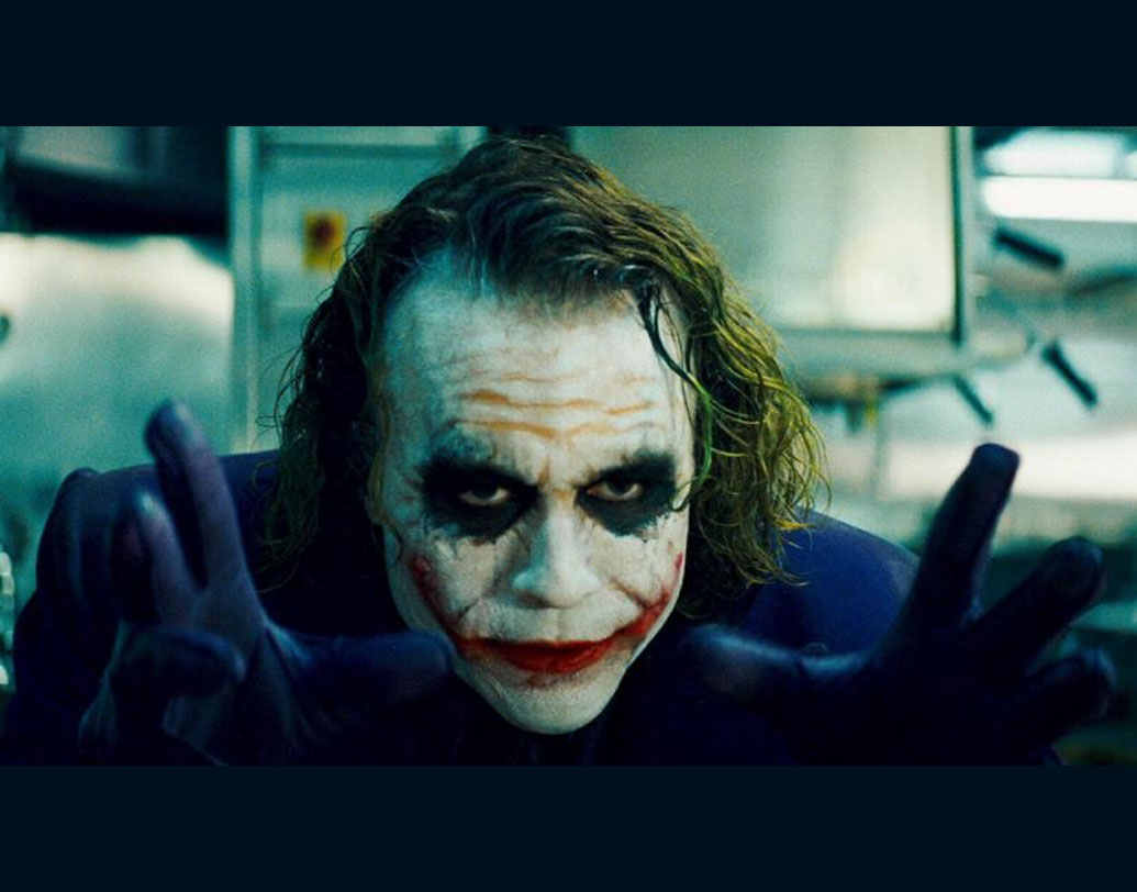 গথাম শহরের সুপারহিরো ব্যাটম্যানকে বার বারই বেগ দিয়েছেন জোকার। শেষমেশ ব্যাটম্যানের হাতে পরাস্ত হলেও জোকারের কীর্তিকলাপে কেঁপে উঠেছেন গথাম শহরের বাসিন্দারা। সে তো ছিল কমিক স্ট্রিপের কাহিনি। বাস্তবে জোকারের মুখ দেখলেই কেঁপে ওঠেন অনেকে। একে বলে কালরোফোবিয়া।