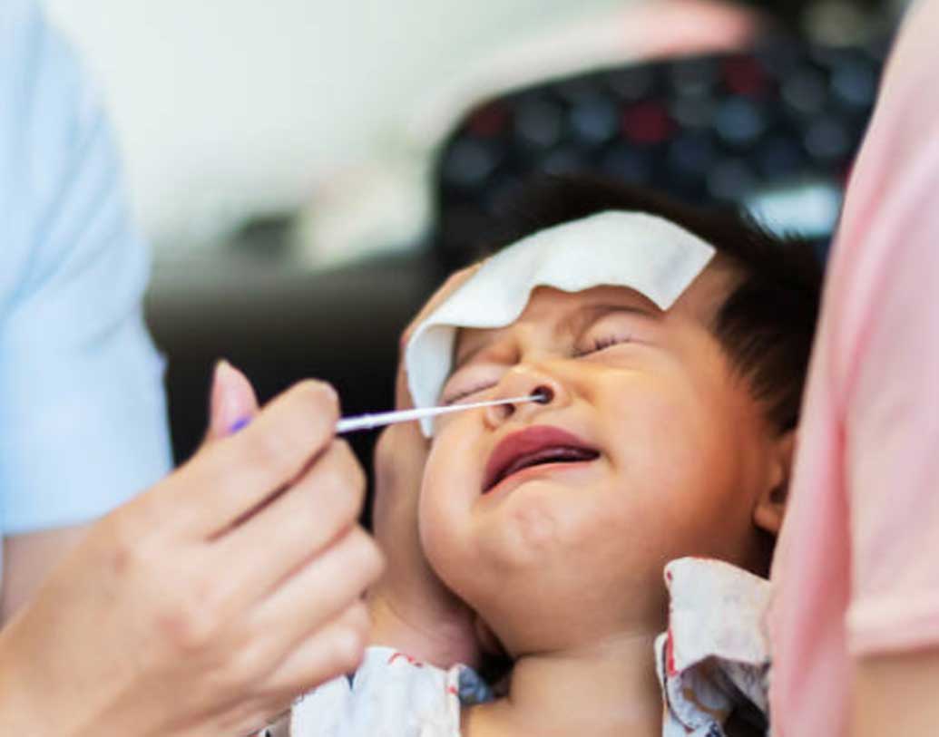 নাক-কান এবং এর আশপাশটা খুব সেনসিটিভ। তাই নাক-কান কিছু দিয়ে পরিষ্কার করার সময় খুব সাবধান। আঘাত লেগে সংক্রমণ হতে পারে।