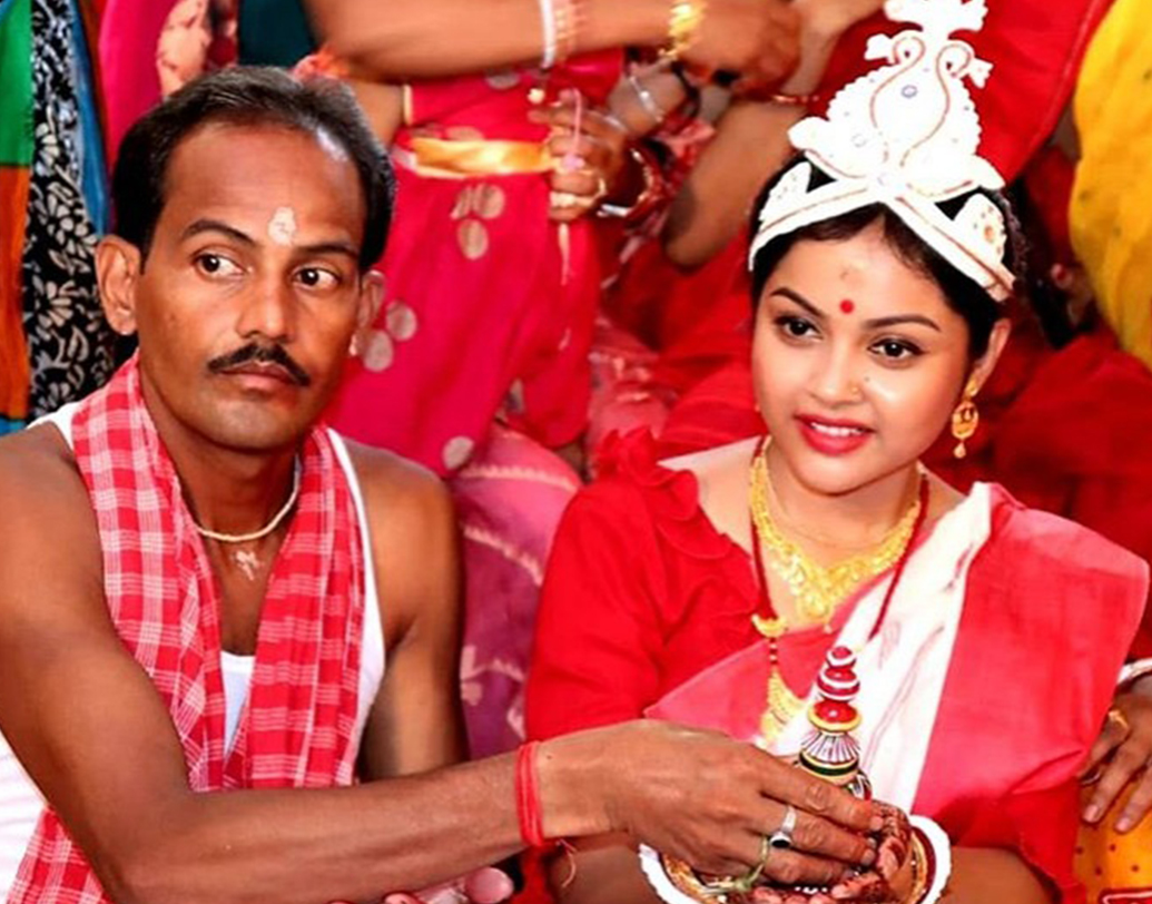 বিয়ের সকালে নিজের বাড়িতে নবনীতা। বরাবরই সব নিয়ম মেনে বিয়ে করতে চেয়েছিলেন তিনি।