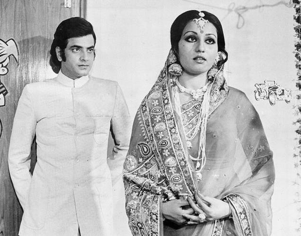 রাজ বব্বরের সঙ্গে ‘ইন্তেহা’, এ ছাড়াও ‘মোরান ইন গুলামি’, ‘সনম তেরি কসম’ ছবিগুলি তিনি করেছেন আইনি লড়াইয়ের সময়েই। তবে দর্শক তাঁকে মনে রেখেছেন জিতেন্দ্রর জুটি হিসাবেই।