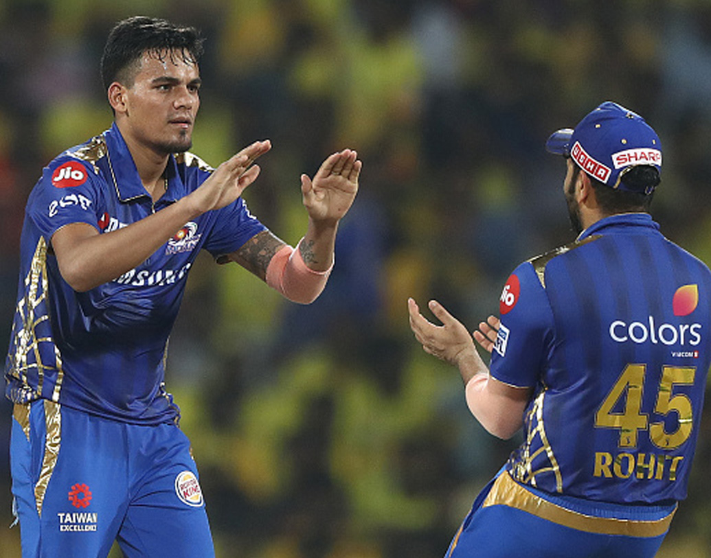 লেগস্পিনার রাহুল চাহারের চার ওভারে ১৪ রানে দু’উইকেট তুলে নেওয়া জয়ের একটা বড় কারণ। 