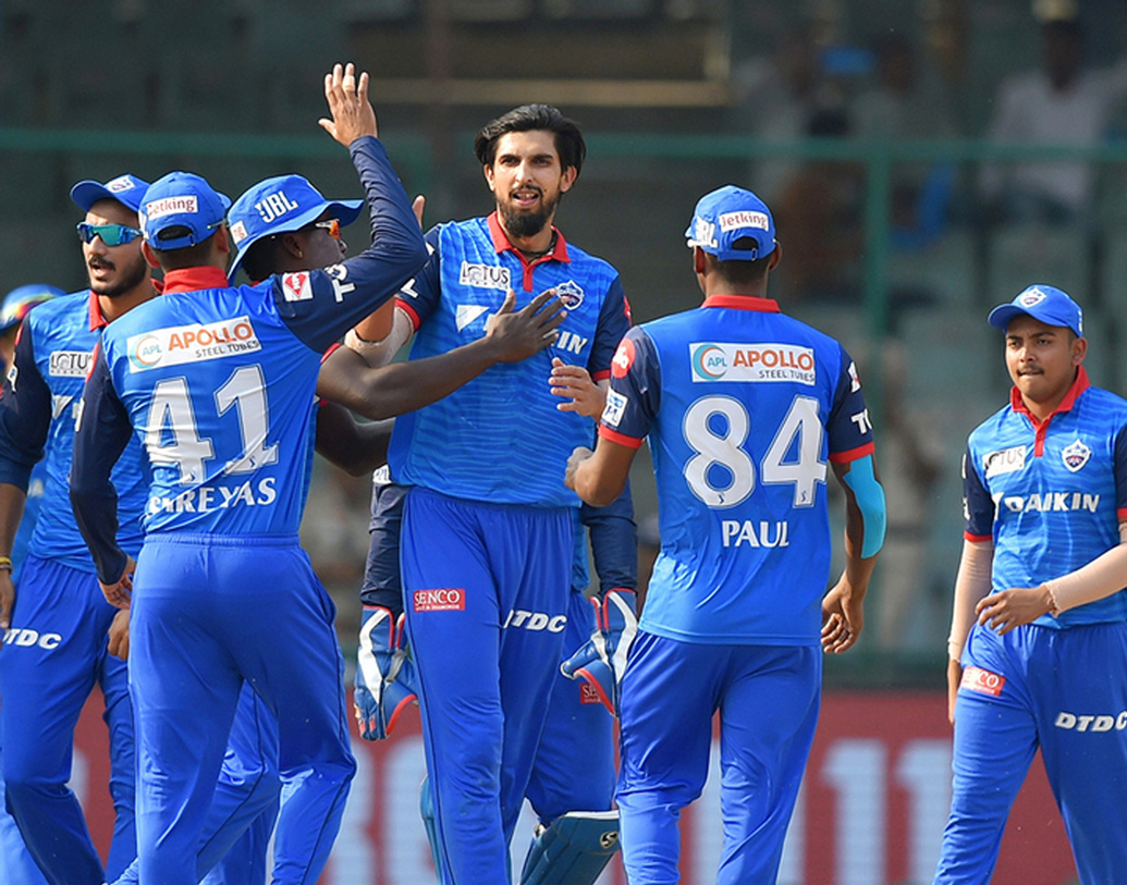 বিশাখাপত্তনমের এই পিচটায় বল একটু পুরনো হয়ে গেলে রান তোলা কঠিন ছিল, কিন্তু দিল্লি সেই কঠিন কাজটাই সহজ করে দিল। 