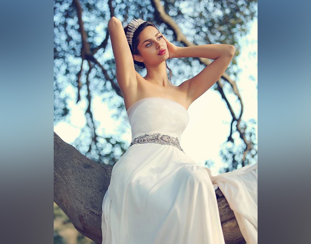 ক্যালিফোর্নিয়ার সান দিয়েগোতে থাকেন মাহলাঘা। বিশ্বের নামী ব্র্যান্ডের ফ্যাশন ম্যাগাজিনের প্রচ্ছদে দেখা গিয়েছে তাঁকে।