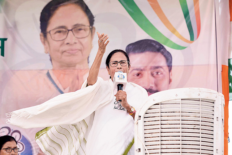 Lok Sabha Election 2019: Political leaders are mentioning the names freedom fighters during campaign