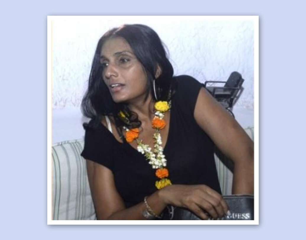 হঠাত্ই বিপর্যয়। ১৯৯৯-এ এক ভয়ঙ্কর গাড়ি দুর্ঘটনায় গুরুতর আহত হন অনু। সে সময় ২৯ দিন কোমায় থাকতে হয়েছিল তাঁকে।