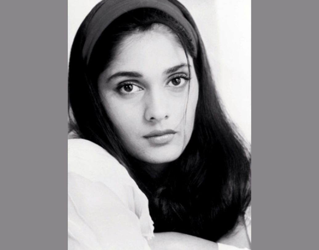 শোনা যায়, মুঙ্গেরে বিহার স্কুল অব যোগায় মাঝেমধ্যে গিয়ে যোগা শেখান শেখান অনু। যখন সেখানে যান তিনি একটি বাহুল্যবর্জিত ছোট ঘরে থাকেন। ইদানিং ‘আশিকি’র নায়িকা অনু মুম্বইতে গেলেও নাকি কাউকে জানাতে চান না। দুর্ঘটনার আগে এবং পরের অনু যেন দু’টো আলাদা মানুষ।