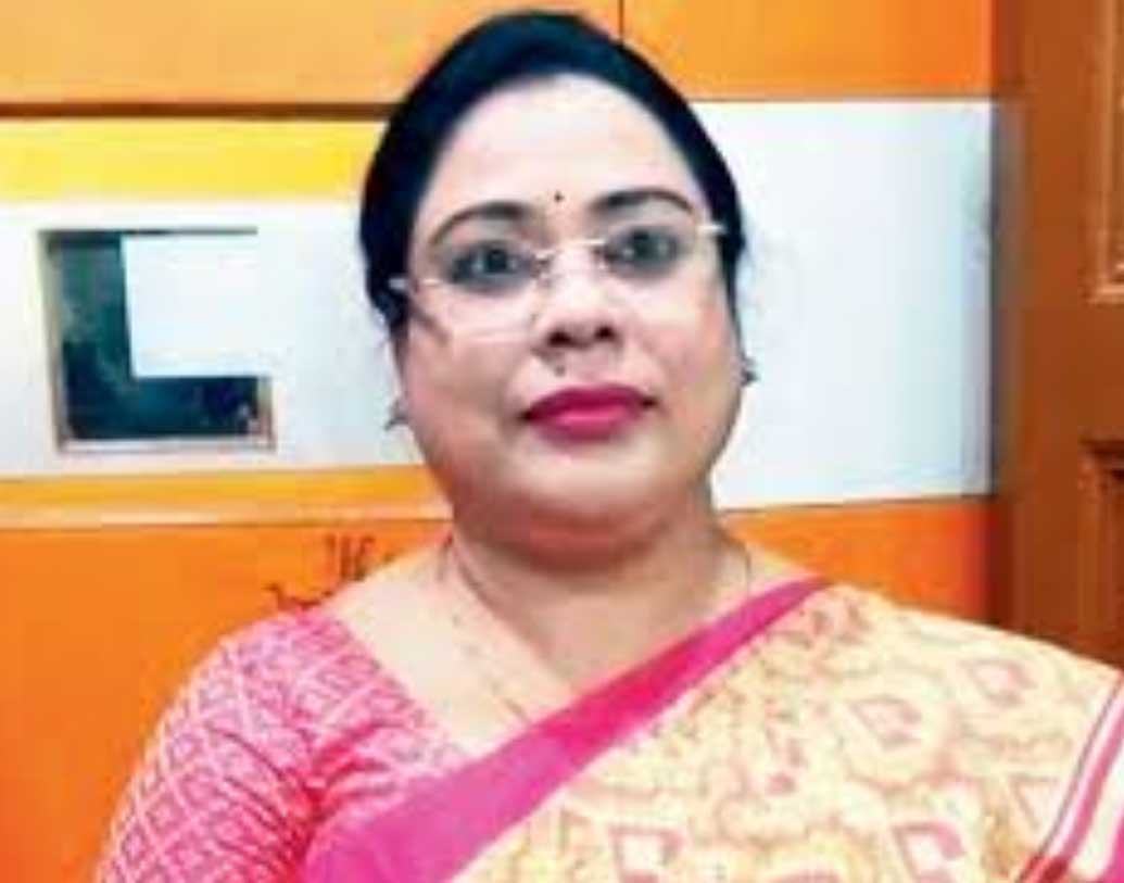 এ বারে রায়গঞ্জ থেকে ভোটে লড়ে সাংসদ হয়েছেন। কেন্দ্রীয় মন্ত্রী স্মৃতি ইরানির অধীনে প্রতিমন্ত্রী হয়েছেন দেবশ্রী চৌধুরী। প্রতিমন্ত্রী হিসেবে তাঁর দায়িত্ব নারী ও শিশুকল্যাণ মন্ত্রক সামলানো।