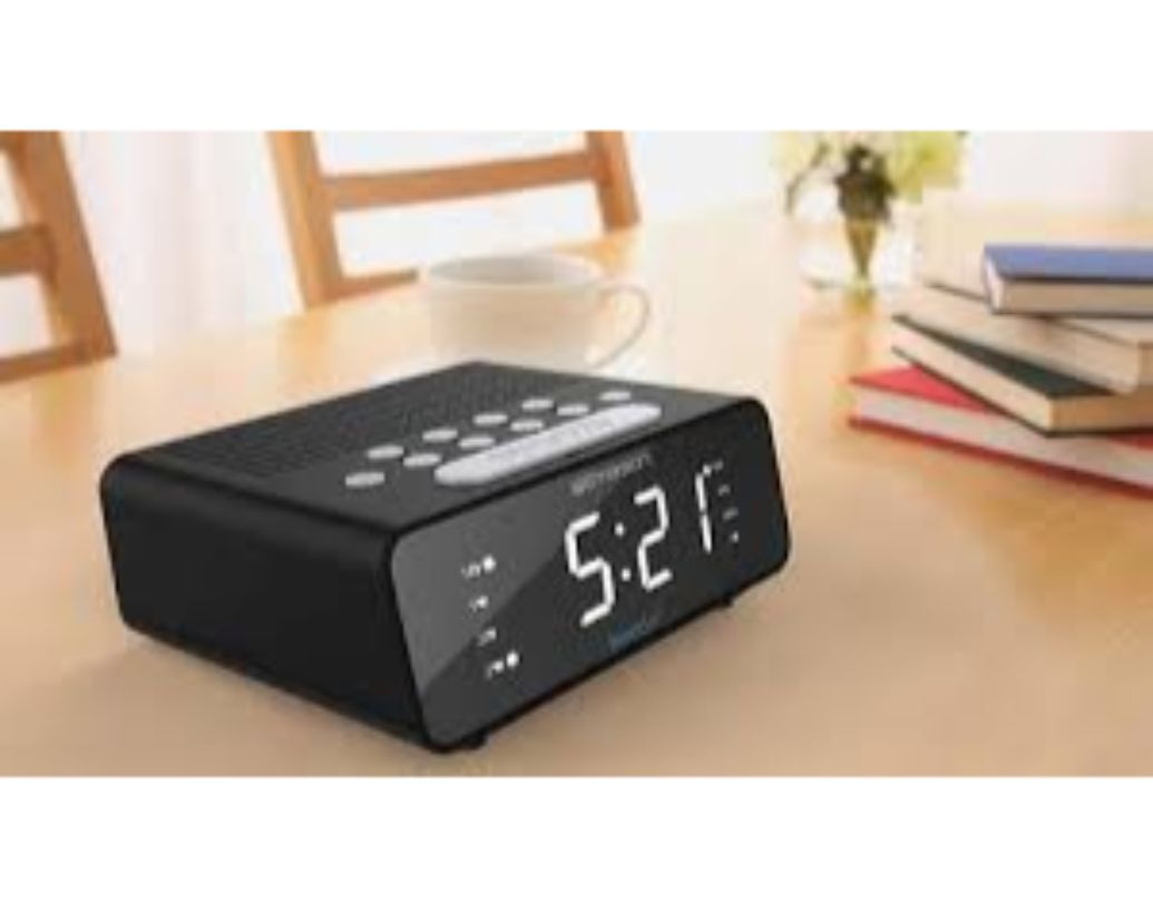 এএম: দুপুর ১২টা পর্যন্ত এএম আর তার পর থেকে পিএম, এটা আমরা অনেকেই জানি। কিন্তু এই এএম আর পিএম-এর পুরো অর্থ জানি ক’জন?

আসলে ল্যাটিন শব্দ ‘আন্টে মেরিডিয়াম’ থেকে এসেছে এএম আর ‘পোস্ট মেরিডিয়াম’ থেকে এসেছে পিএম।