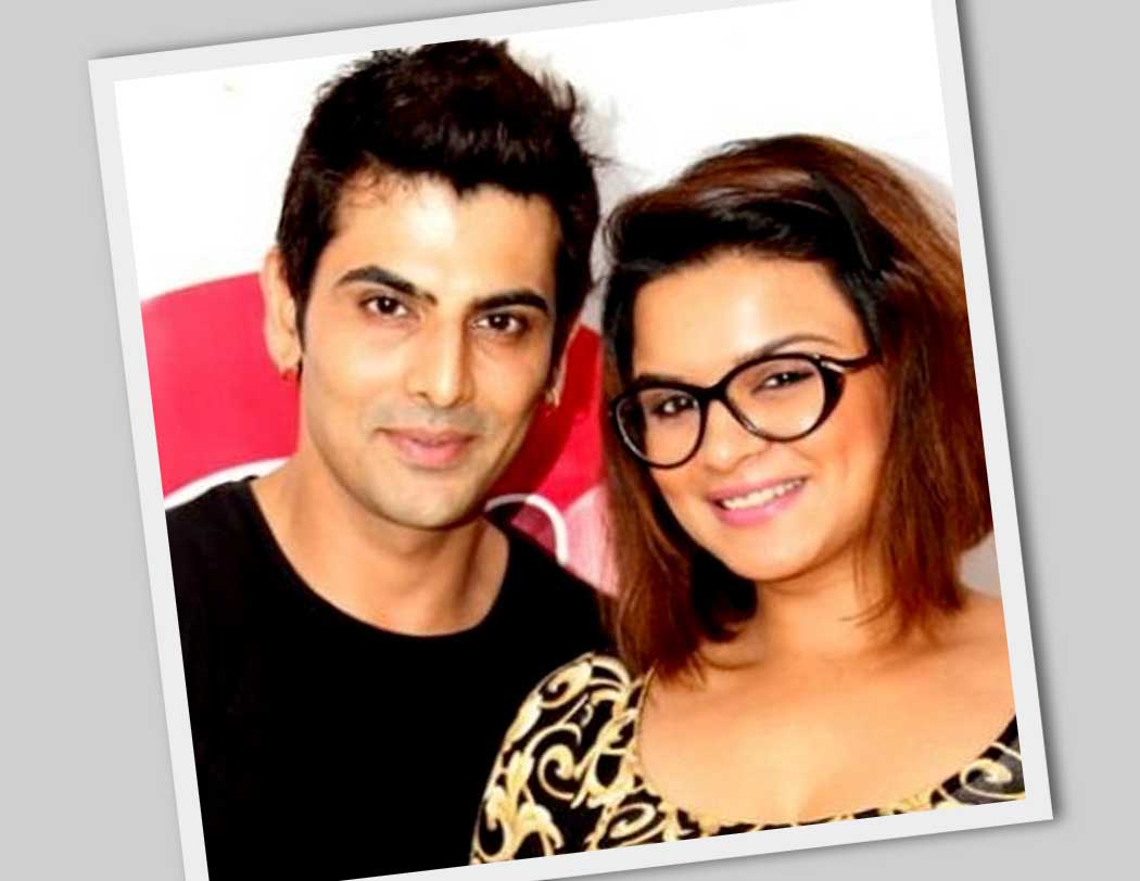 অভিনেতা রোহিত বক্সীর সঙ্গে ১০ বছরের প্রেমের সম্পর্ক ভেঙে গেলে সাময়িক ভাবে অবসাদগ্রস্তও হয় পড়েন তিনি।