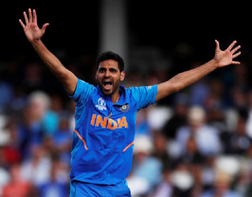 ম্যাচের ৪০তম ওভারে ভুবনেশ্বর কুমারের নেওয়া দু’টি বড় উইকেট। প্রথমে সেট হয়ে যাওয়া স্টিভ স্মিথকে এলবিডব্লু ও তার এক বল পরেই অলরাউন্ডার মার্কাস স্টোয়নিসকে বোল্ড করে দেন ভুবি। যা অজি ব্যাটিংয়ের কফিনে শেষ পেরেক পোঁতার সমান ছিল বলে মনে করছেন ক্রিকেট বিশারদেরা।