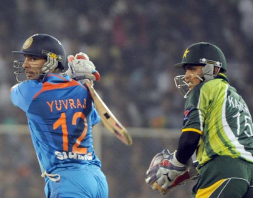 ২০০৭-এ পাকিস্তানের বিরুদ্ধে আরও একটি শতরান করেন যুবি। মহেন্দ্র সিংহ ধোনির সঙ্গে জুটি বেঁধে তিনি ভারতের ঝুলিতে জয় এনে দেন। এই ম্যাচে যুবি ১০৭ রানে অপরাজিত থাকেন।