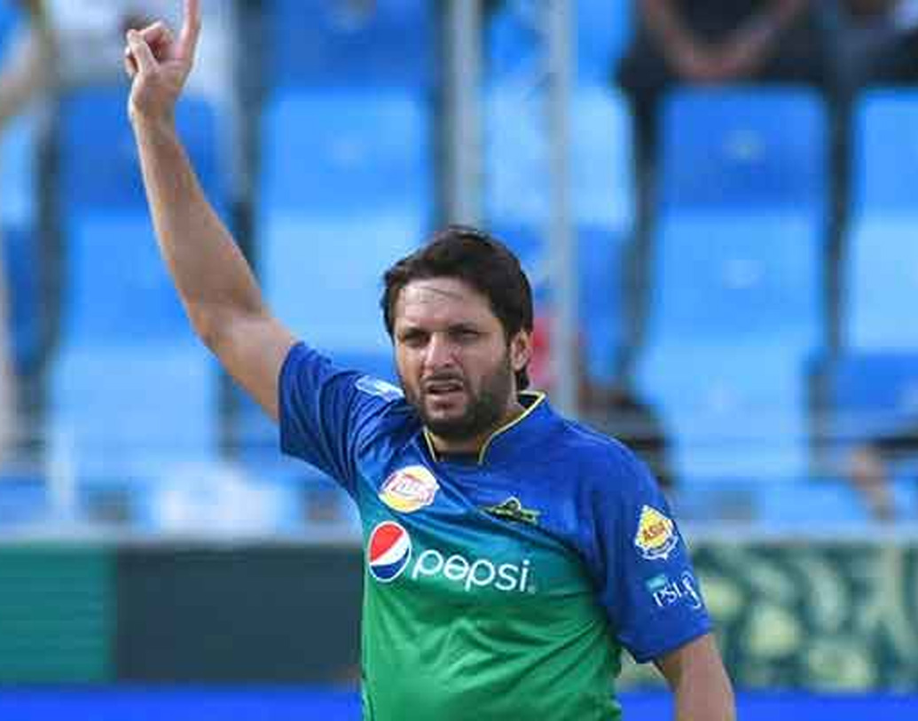 ১৯৯৯ সাল থেকে ২০১৫ সাল পর্যন্ত বিশ্বকাপ মাতিয়েছেন পাকিস্তানের ক্রিকে্টার শাহিদ আফ্রিদি। ২০ ম্যাচে ২০৯ রান করেছেন।২৮টি উইকেটও নিয়েছেন তিনি।