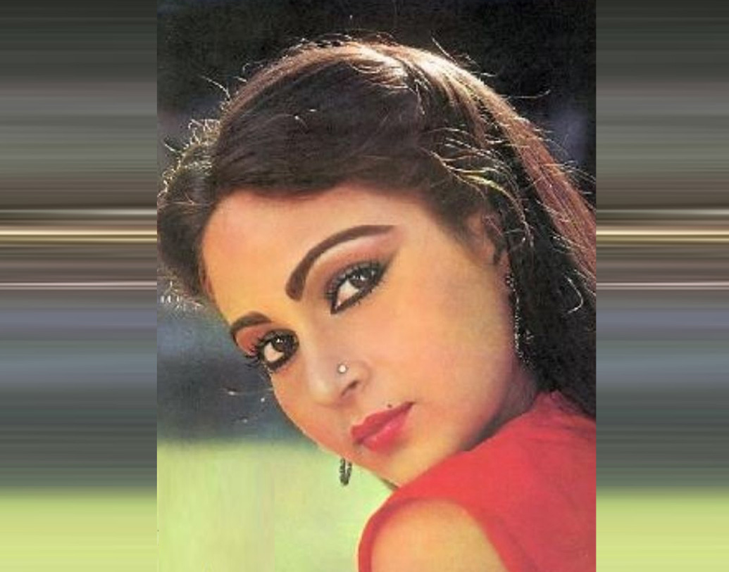 ১৯৮৫ সালে ব্যবসায়ী ও স্থপতি অনিল ভিরানির সঙ্গে বিয়ে হয় তাঁর। তবে বিয়েটা সুখের হয়নি। তাঁকে নিয়মিত অত্যাচার করা হত বলে অভিযোগ করেছিলেন রতি। ছবির কাজ ছেড়ে দেন সেই সময়।