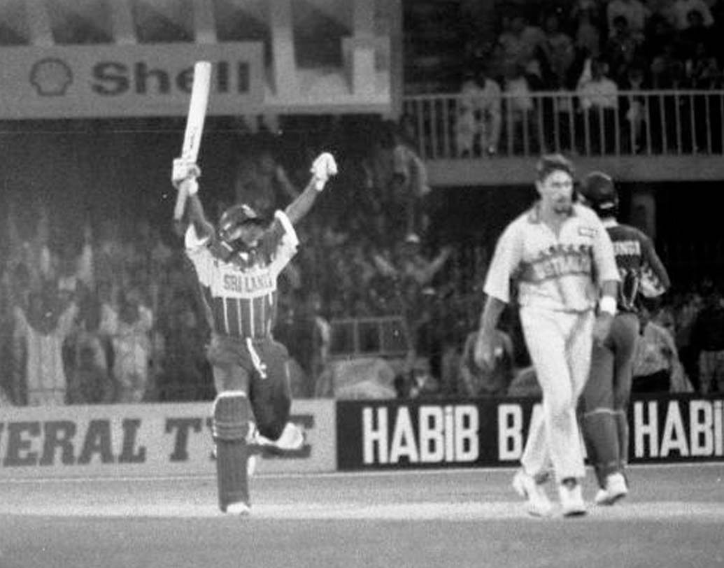 প্রথম বার বিশ্বকাপ আয়োজন করেই বিশ্বচ্যাম্পিয়ন হয়েছিল শ্রীলঙ্কা।