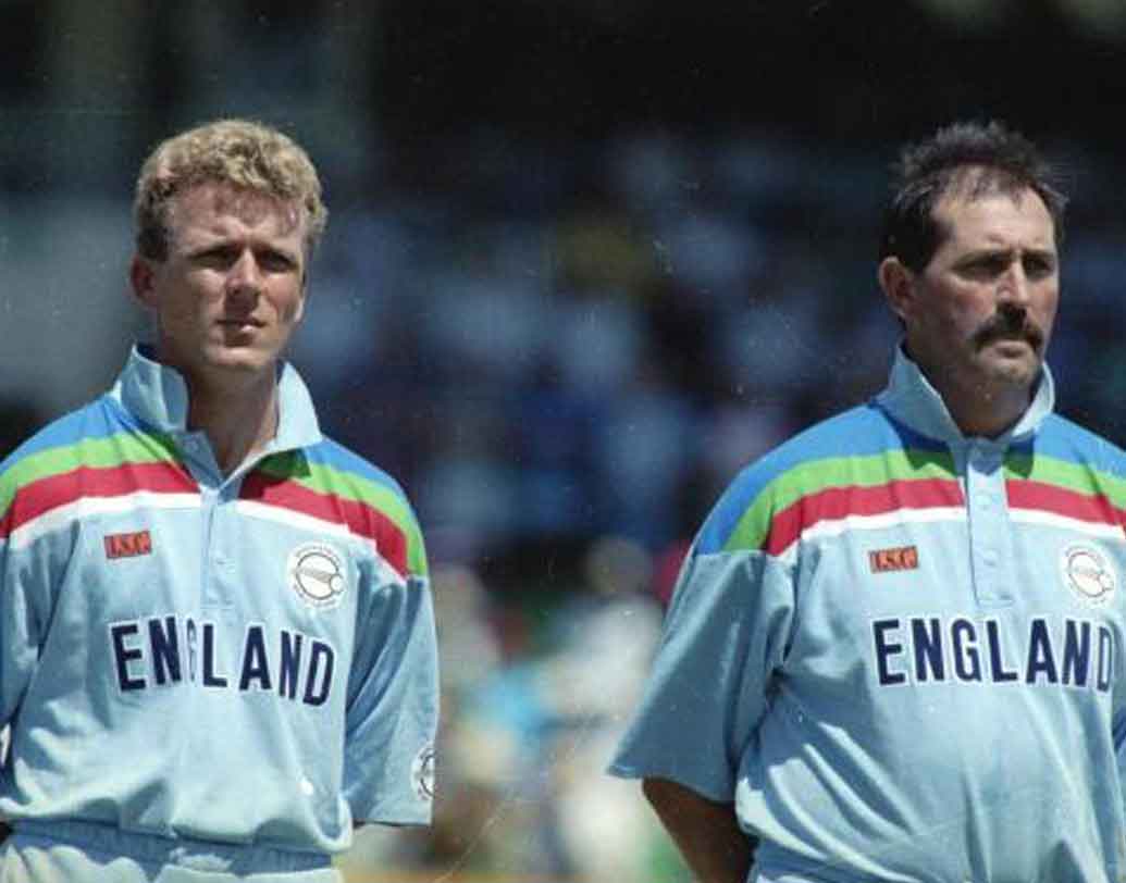 গ্রাহাম গুচ একমাত্র ক্রিকেটার যিনি তিনবার বিশ্বকাপের ফাইনালে খেলেও এক বারও ট্রফি জিততে পারেননি। ইংল্যান্ডের হয়ে ১৯৭৯,১৯৮৭ ও ১৯৯২ বিশ্বকাপের ফাইনালে খেলেন গুচ। বিশ্বকাপ তাঁর কাছে অধরা। (ছবিতে গুচ (ডান দিকে), তাঁর পাশে অ্যালেক্স স্টুয়ার্ট।)