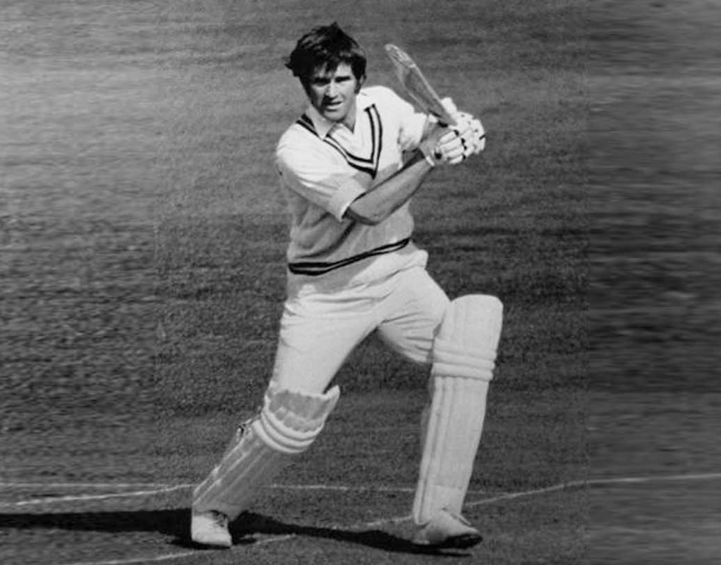 ১৯৭৫ সালের বিশ্বকাপে ভারতের বিরুদ্ধে ইংল্যান্ড ৪ উইকেটে ৩৩৪ রান করেছিল। এটাই ছিল সে বারের বিশ্বকাপে সর্বোচ্চ রান।