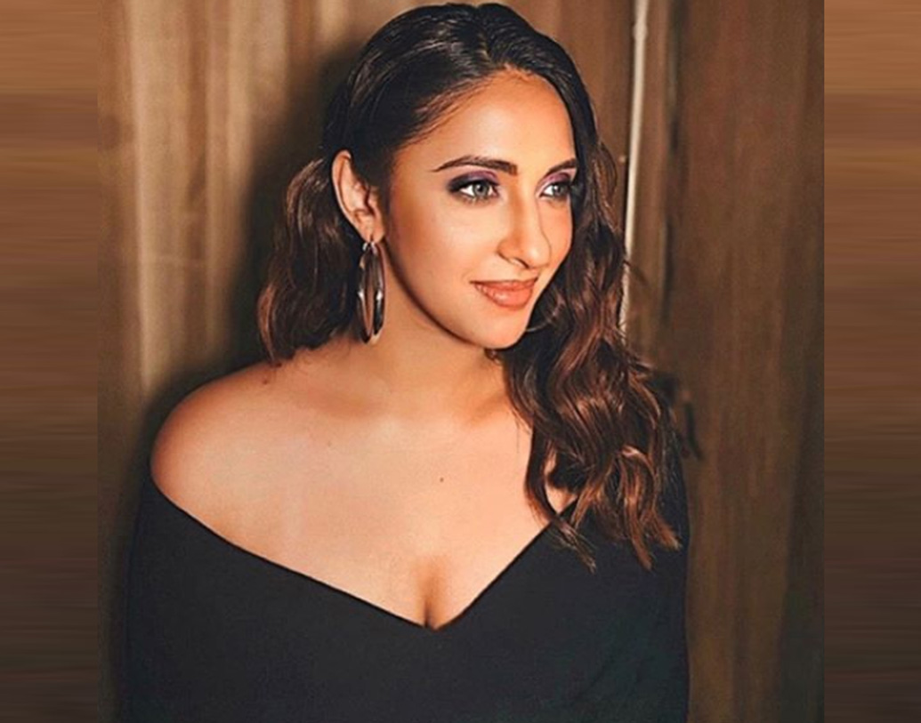 মডেলিং জগতে তিনি যদিও পরিচিত একটি নাম, তবে সিনেমায় অভিনয়ে তাঁকে সে ভাবে দেখা যায়নি এখনও।