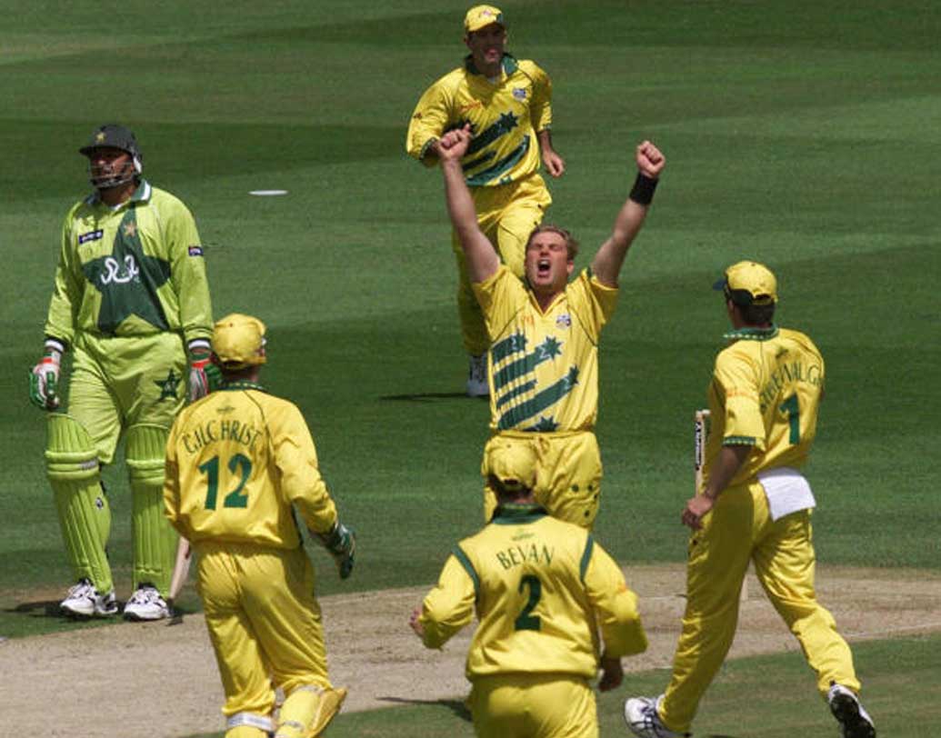 অস্ট্রেলিয়ার শেন ওয়ার্ন সেমিফাইনাল ও ফাইনাল, দুই ম্যাচেই ম্যান অব দ্য ম্যাচ হন। ওয়ার্ন না থাকলে হয়তো অস্ট্রেলিয়ায় যেত না বিশ্বকাপ।