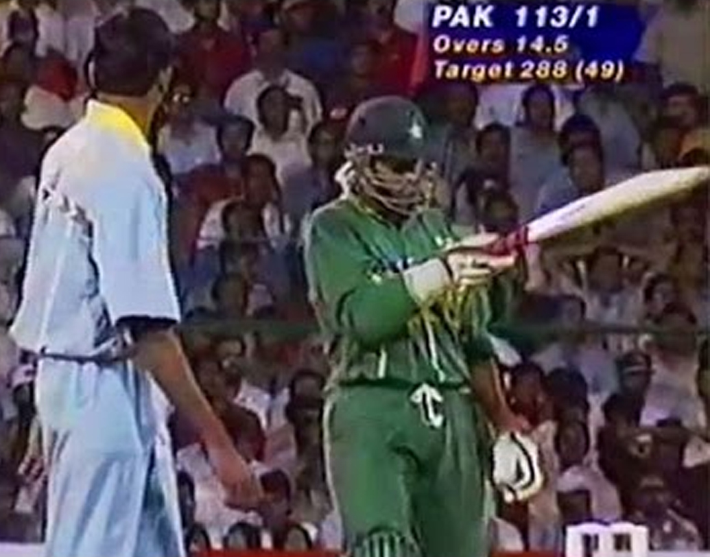১৯৯৬ সালে দ্বিতীয় কোয়ালিফায়ারে বেঙ্গালুরুতে আবার মুখোমুখি হয় দুই দেশ। ভারত প্রথমে ব্যাট করে ৮ উইকেটে ২৮৭ রান করে। জবাবে পাকিস্তান ৯ উইকেটে ২৪৮ রান করে।