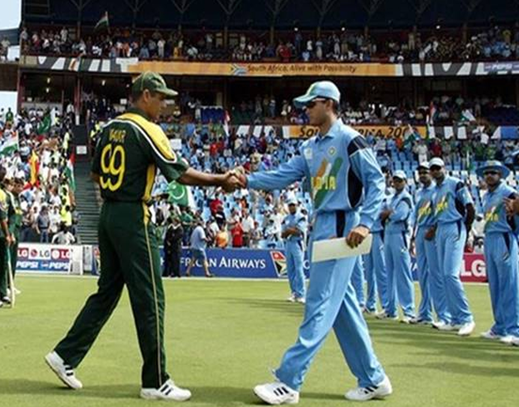 ২০০৩ সালে গ্রুপের ম্যাচে চতুর্থ বারের জন্য মুখোমুখি হয় দুই দেশ। পাকিস্তান প্রথমে ব্যাট করে ৭ উইকেটে ২৭৩ রান করে। সেঞ্চুরি করেন সইদ আনোয়ার। ভারত ৪৫ ওভারের মধ্যেই ৪ উইকেটে এই রান তুলে ফেলে।