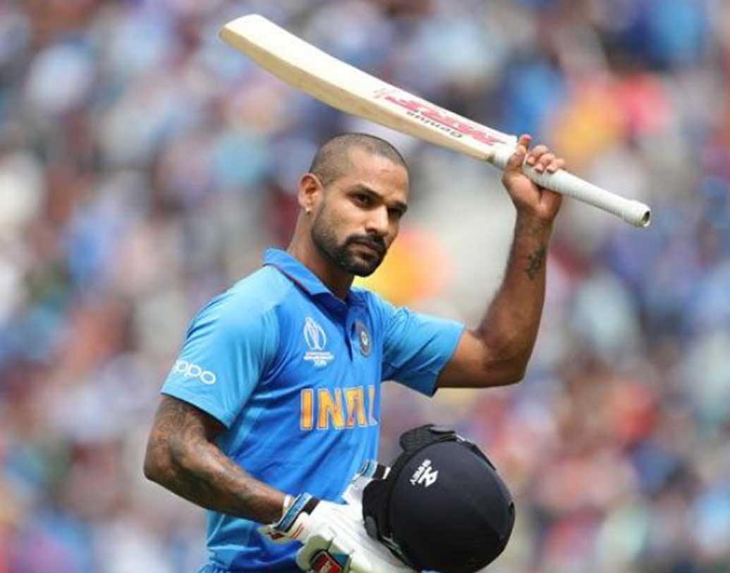 অস্ট্রেলিয়ার সঙ্গে ম্যাচে দুরন্ত পারফরম্যান্স দেখানো শিখর ধওয়ন আগামী ম্যাচটা খেলতে পারবেন না। আঙুলে চোট পাওয়ার কারণে দলে তাঁর পরিবর্তে অন্য কাউকে নামানো হবে। তাই শিখরকে আপাতত বাইরে রেখেই দেখে নেওয়া যাক আগামী ভারত-পাক ম্যাচে দুই দলের সম্মিলিত সেরা একাদশ।