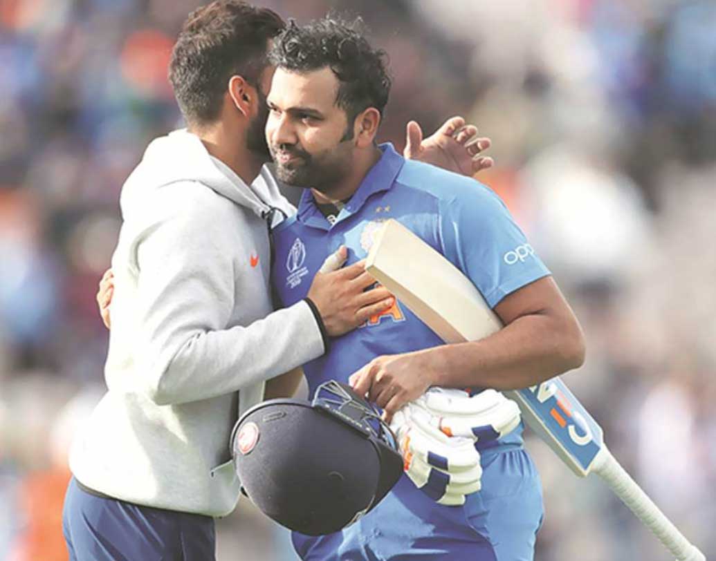 ওপেনার হিসাবে প্রথমেই রোহিত শর্মার নাম উঠে আসবে। দক্ষিণ আফ্রিকার বিরুদ্ধে দুরন্ত ইনিংস খেলেছেন রোহিত শর্মা। উইকেটের একপ্রান্তে দাঁড়িয়ে থেকে রোহিত পার্টনারশিপ করে গিয়েছেন কখনও কোহালি, কখনও লোকেশ রাহুল আবার কখনও ধোনির সঙ্গে। ফলে প্রথম ম্যাচ জিততে সমস্যা হয়নি ভারতের। এটা ছিল তাঁর কেরিয়ারের ২২তম শতরান। পরের ম্যাচে অস্ট্রেলিয়ার বিরুদ্ধেও হাফ সেঞ্চুরি করেছেন হিটম্যান।