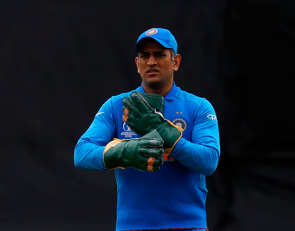 পাঁচে নামতে পারেন ভারতের অন্যতম ভরসার মুখ মহেন্দ্র সিংহ ধোনি। উইকেটকিপার ও ফিনিশার হিসেবে নিজেকে অন্য উচ্চতায় নিয়ে যাওয়া ধোনি ভারতীয় দলের ভরসার মুখ।