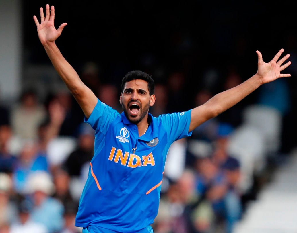 ভুবনেশ্বর কুমার আগের ম্যাচেই গুরুত্বপূর্ণ সময়ে উইকেট নিয়ে ম্যাচের মোড় ঘুরিয়ে দিয়েছিলেন। তাঁর সুইং বোলিং ইংল্যান্ডের পরিবেশে ভাল কাজে দেবে বলেই মনে করা হচ্ছে।