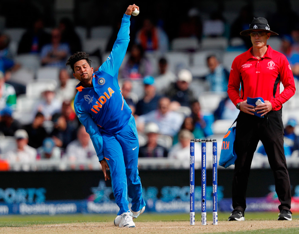 স্পিন জুটির অন্যতম কুলদীপ যাদব থাকতে পারেন দলে। বিশ্বকাপে ফর্মে ফেরার ইঙ্গিত দিচ্ছেন তিনি। পাক ম্যাচে চায়নাম্যানের ভেল্কির দিকে নজর থাকবে।