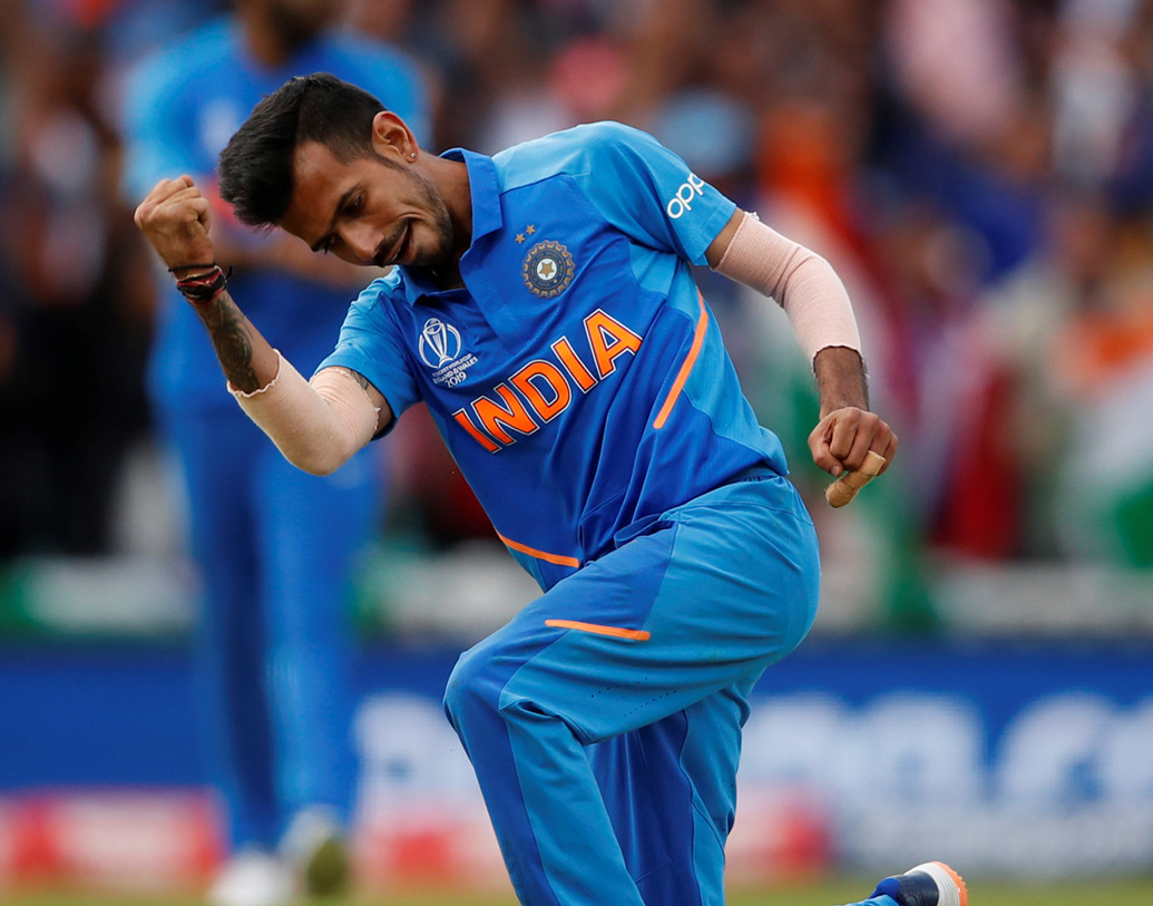 যুজবেন্দ্র চাহালের ঘূর্ণিতে ধরাশায়ী হয়েছিল দক্ষিণ আফ্রিকা। অস্ট্রেলিয়া ম্যাচেও ২ উইকেট নিয়েছেন ভারতীয় স্পিনের অন্যতম ভরসা।