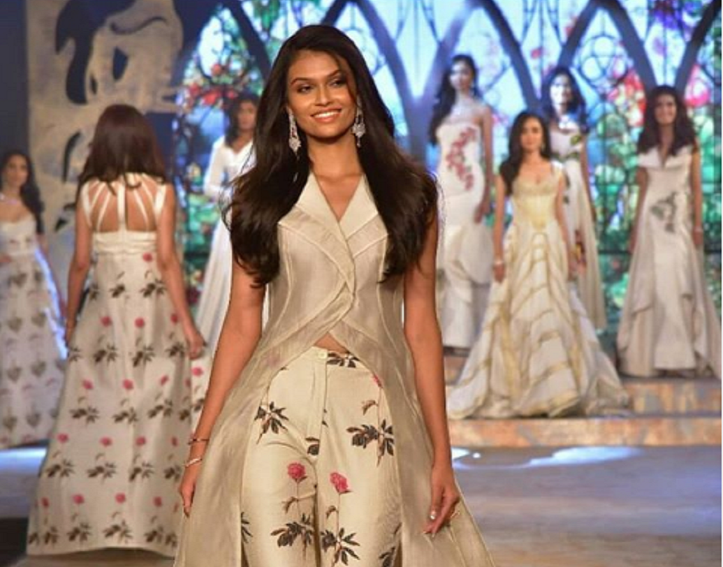 সেরা সুন্দরীর খেতাব ছাড়াও মিস র‍্যাম্পওয়াক খেতাবও জিতেছেন তিনি।