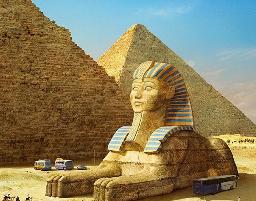 এর শরীরের পেছনের অংশ সিংহের মত, প্রায়ই  পাখির মতো বড় ডানা থাকে এবং মুখমন্ডল সাধারণত মানুষের মুখ সদৃশ।