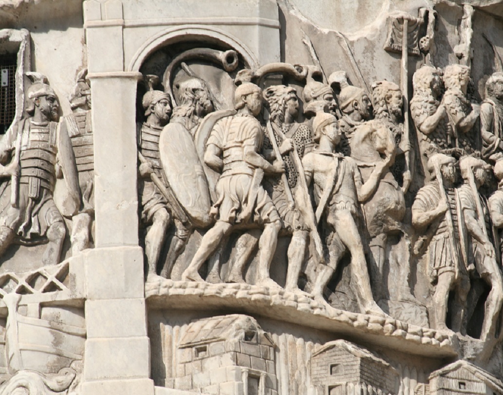 মনে করা হয় রোমান আক্রমণ স্ফিংস-এর মূর্তিগুলি ধ্বংস করে দেয়।