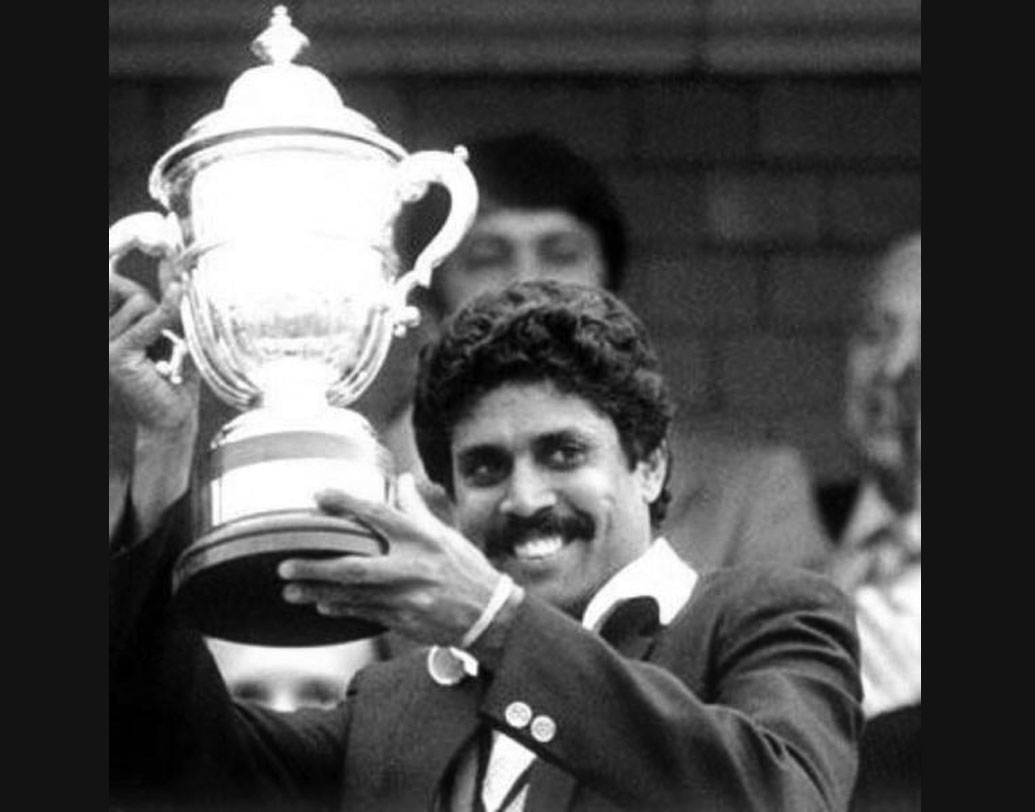 ১৯৮৩-তে ইংল্যান্ডের মাটিতে দেশকে প্রথম বার বিশ্বকাপ এনে দিয়েছিলেন ক্যাপ্টেন কপিল। অলরাউন্ডার হিসাবে বথাম-ইমরান-হ্যাডলির সঙ্গে একসারিতে নাম উঠত তাঁর। ১৩১ টেস্টে ৫২৪৮ রান ছাড়াও নিয়েছেন ৪৩৪ উইকেট। ২২৫টি ওডিআই-তে ৩৭৮৩ রান ছাড়াও তুলে নিয়েছেন ২৫৩ উইকেট। ঝোড়ো ব্যাটিংয়ের সঙ্গে আউটসুইংয়ের জন্য নাম কুড়িয়েছিলেন কপিল।